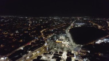 Kurban Bayramı 'nda Müslüman Koniya kenti İHA' dan gece ateş edilerek öldürüldü. Yüksek kalite 4k görüntü