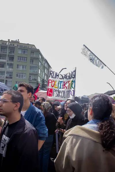 Mayıs 01.2025 - Tandogan Meydanı Ankara, Türkiye. 1 Mayıs İşçi Bayramı kutlamaları ve yürüyüşleri işçiler, sendikalar ve öğrenciler tarafından düzenlendi. 1 Mayis Isci Bayrami Kutlu olsun.