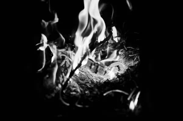 Flammes Feu Brûlantes Sur Fond Noir — Photo