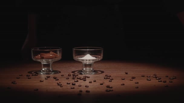 Grains Café Tombent Des Mains Filtre Processus Production — Video