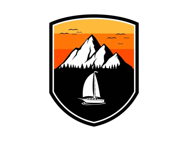Bouclier Avec Montagne Yacht — Image vectorielle