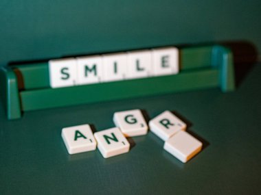 Tahta küpte gülücük.