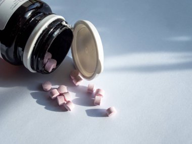 Beyaz arka planda haplar