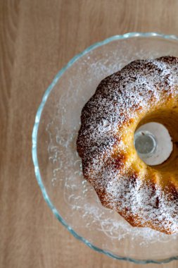 Şekerli ev yapımı limonlu pasta.
