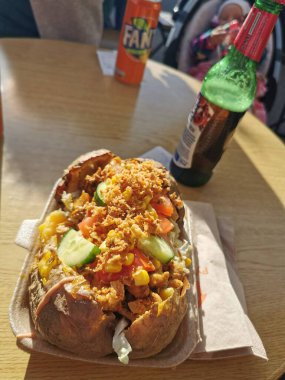 Lezzetli Asya yemeklerinin yakın görüntüsü