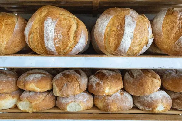 Pastane Dükkanı sergilenen ekmek