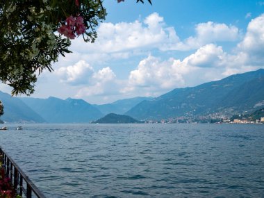 İtalya 'daki Garda şehrinin manzarası