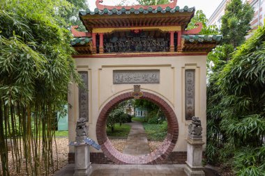 Giriş kapısı Çin Tapınağı