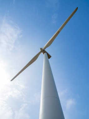 Elektrik enerji üretimi için Windmill, Tarifa, Cadiz ili, Endülüs, İspanya.