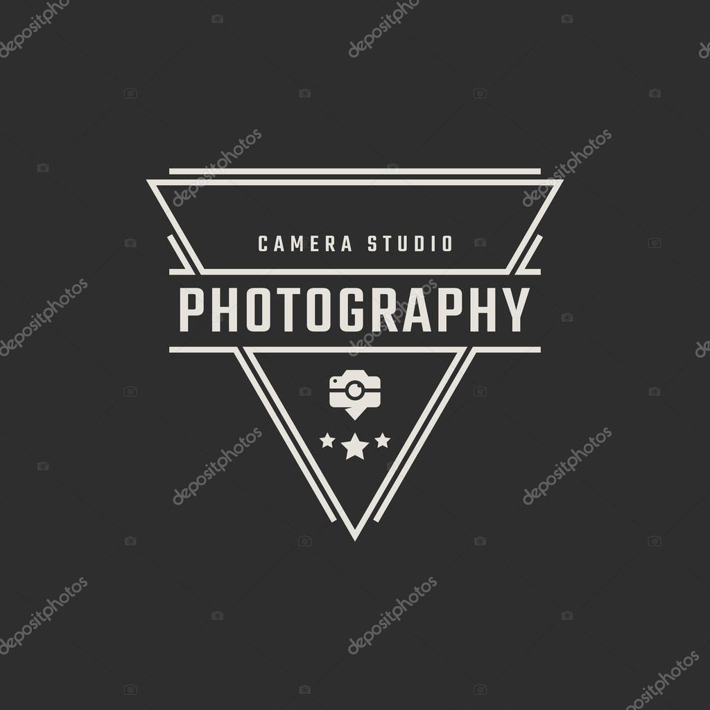 Vintage Retro Badge Emblem Photographer Photo Camera Icon Logo Design Linear Style