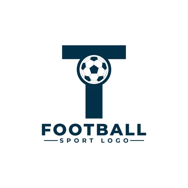 サッカーボールロゴデザインの文字T スポーツチームや企業アイデンティティのためのベクトルデザインテンプレート要素 — ストックベクタ