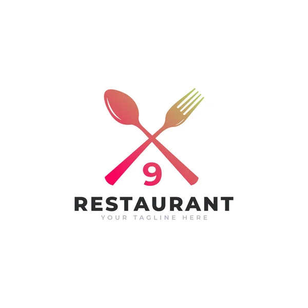 Logo Del Restaurante Número Con Cuchara Tenedor Para Restaurante Logo — Vector de stock