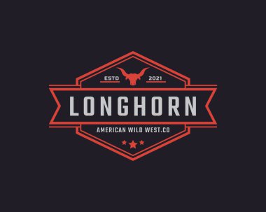 Texas Longhorn 'un Klasik Vintage Retro Etiket Rozeti Batı Boğa Lideri Aile Köy Tarlası Logo Tasarımı İlham Verici