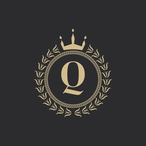 首字母Q纹章皇家框架与皇冠和劳蕾尔花环 简单的经典标志 轮组成 图形风格 标志设计矢量图解的艺术元素 — 图库矢量图片