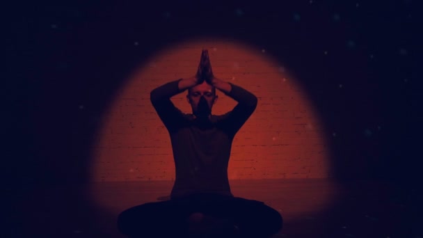 Yoga Rahatlatıcı Duygusal Konsept Meditasyon Yapan Bir Adam Zihin Bedenin — Stok video