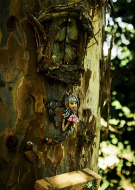 Ormandaki küçük kız