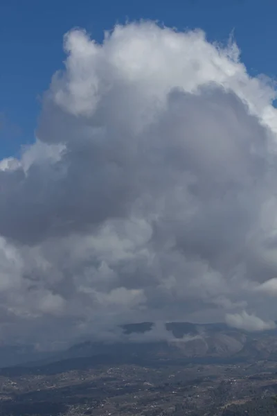 Riesige Wolke Über Dem Almudaina Berg Und Dem Cocentaina Tal — Stockfoto