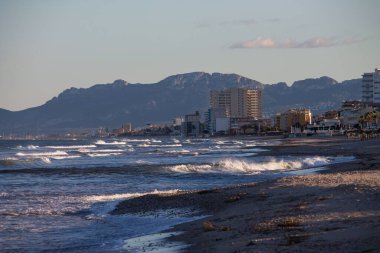 İspanya, Akdeniz 'de Bellreguard' da gün batımı