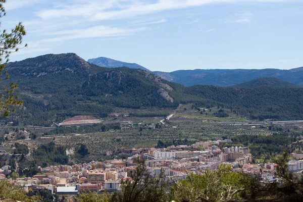 Landschaft Der Stadt Alcoy Mit Serreta Und Der Sierra Aitana — Stockfoto