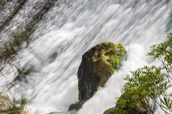Rocha Cachoeira Azud Del Infierno Rota Serpis Lorcha Espanha — Fotografia de Stock