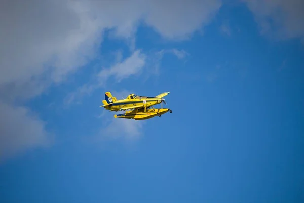 2023 Beniarres スペイン ベニアレス湿地帯を飛行する森林火災用水上飛行機 — ストック写真
