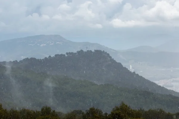 Chmurny Burzliwy Dzień Nad Górami Lasami Alcoy Hiszpania — Zdjęcie stockowe
