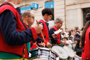 Alcoy, İspanya, 05-03-2025: Fas Alkolik Girişine Katılım Ritmi