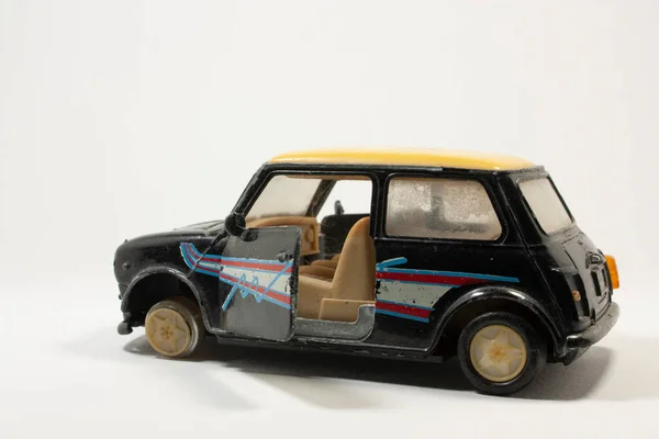 Autowrack Spielzeug Auf Weißem Hintergrund — Stockfoto