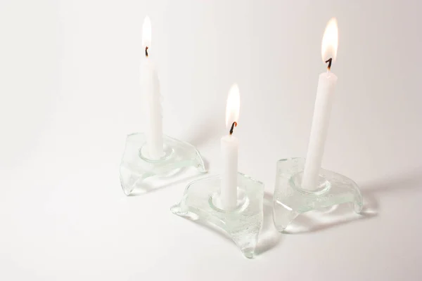 Kerzenständer Weiß Und Glas Auf Weißem Hintergrund — Stockfoto