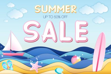 Kağıt ustası tarzı yaz tabelası ve% 50 indirimli yazı, deniz, deniz, sahil, sörf tahtası, gemi, parmak arası terlik, top, denizyıldızı ve bulutlar. EPS vektörü, düzenlenmesi zevkli