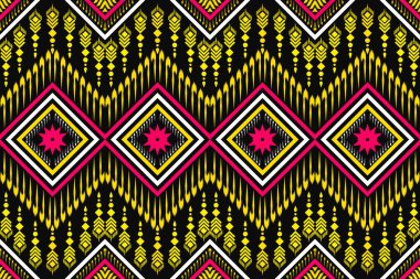 Ikat desenli siyah geleneksel sarong desenli soyut Geometrik kareler, tekstil desenli kumaş desenleri için tasarlanmış en alttaki siyah altın rengi sıralanmış.