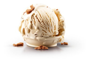 İzole edilmiş Beyaz Arkaplanda Vanilyalı Dondurma. Gıda blogcusu, Vlog, sosyal medya veya reklam içeriği için iyi.