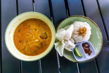 Japon usulü körili tavuk 