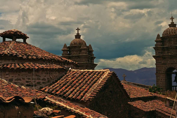 Крыша Старой Церкви Города — стоковое фото