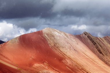 Vinicunca, yedi renkten oluşan güzel dağ
