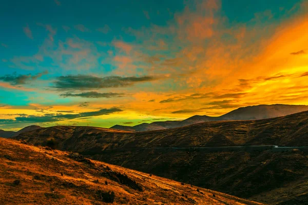 Όμορφο Ηλιοβασίλεμα Πάνω Από Βουνά Στο Pervain Andes — Φωτογραφία Αρχείου