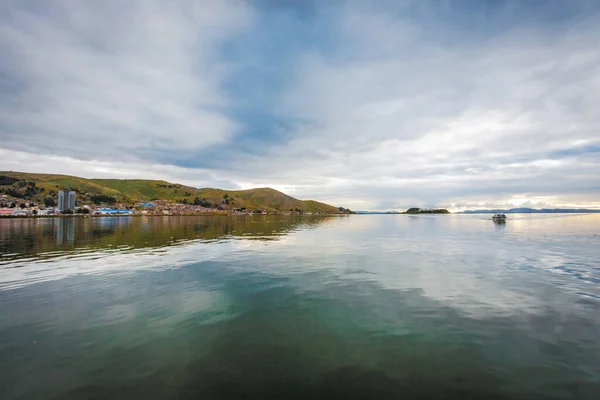 秘鲁普诺Uros岛Titicaca湖景观 — 图库照片