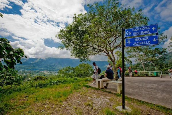 Ιουνίου 2015 Τίνγκο Μαρία Περού Τουριστική Ματιά Στα Βουνά Από — Φωτογραφία Αρχείου