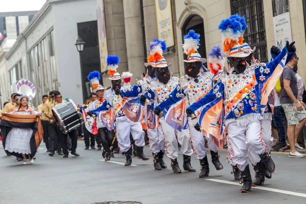 Maart 2014 Ayacucho Peru Mensen Vieren Het Carnaval Van Ayacucho — Stockfoto