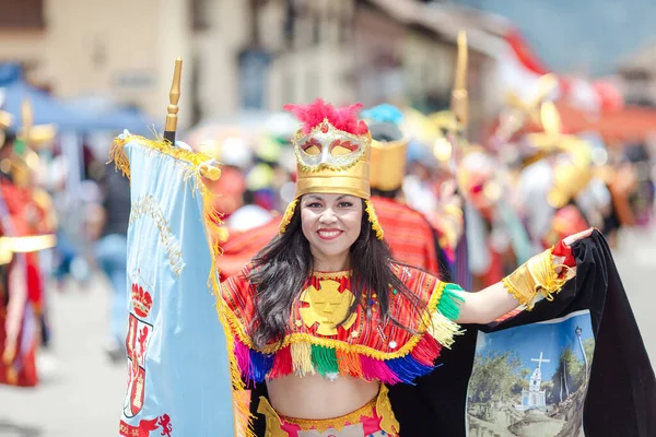 Традиционный Праздник Карнавала Кахамарка Парад Музыкантов Танцоров Типичных Разноцветных Костюмах — стоковое фото