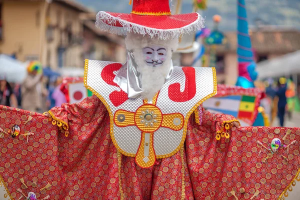 Традиционный Праздник Карнавала Кахамарка Парад Музыкантов Танцоров Типичных Разноцветных Костюмах — стоковое фото
