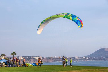 Miraflores 'de yamaç paraşütü, Lima