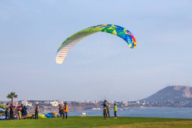 Miraflores 'de uçan paraglider, Lima Peru