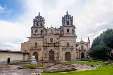 İRONMAN 'da yarışan sporcu 70.3 LIMA, PERU - 23 Nisan 2023 
