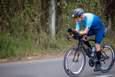 IRONMAN 70.3 LIMA, Atletizm yarışmacısı Peru - 23 Nisan 2023 