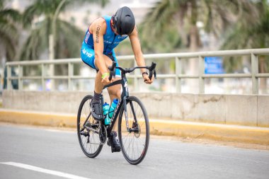 IRONMAN 70.3 LIMA, Atletizm yarışmacısı Peru - 23 Nisan 2023 