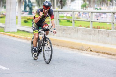 IRONMAN 70.3 LIMA, Atletizm yarışmacısı Peru - 23 Nisan 2023 