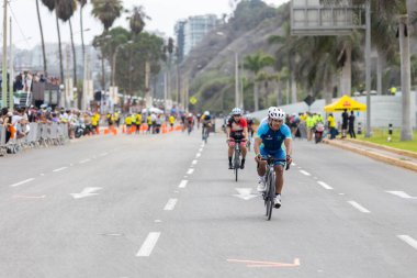 IRONMAN 70.3 LIMA, Atletizm yarışmacısı Peru - 23 Nisan 2023 