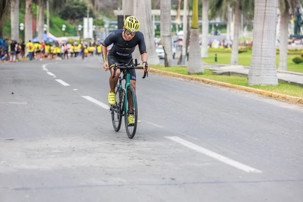 Ironman Lima Sportowiec Rywalizujący Peru Kwietnia 2023 — Zdjęcie stockowe