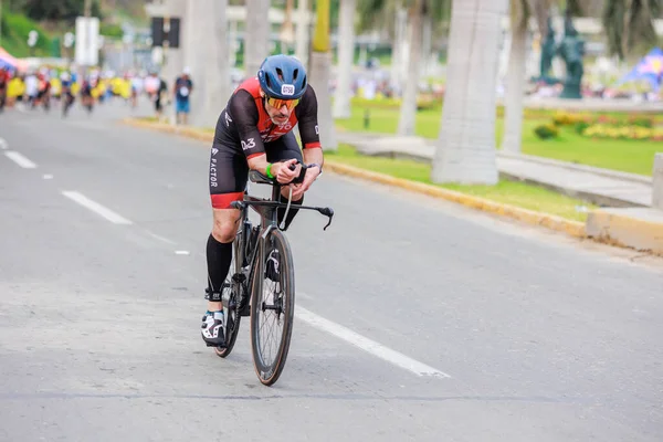 Ironman Lima Sportowiec Rywalizujący Peru Kwietnia 2023 — Zdjęcie stockowe